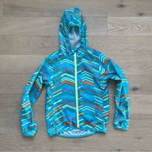 The North Face Girls Waterproof Windbreaker Jacket – Chevron Print